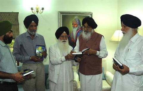 kirpal-singh-badungar-elected-chief-of-sgpc