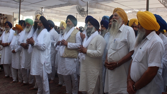 ਅਕਾਲ ਤਖ਼ਤ ਸਾਹਿਬ ਦੇ ਹੁਕਮਨਾਮੇ ਦੀ ਉਲੰਘਣਾ ਕਰਕੇ ਡੇਰਾ ਸਿਰਸਾ ਜਾਣ ਵਾਲੇ ਸਿਆਸੀ ਆਗੂ ਅਕਾਲ ਤਖ਼ਤ ਸਾਹਿਬ ਦੇ ਸਾਹਮਣੇ ਪੇਸ਼ (ਫਾਈਲ ਫੋਟੋ)