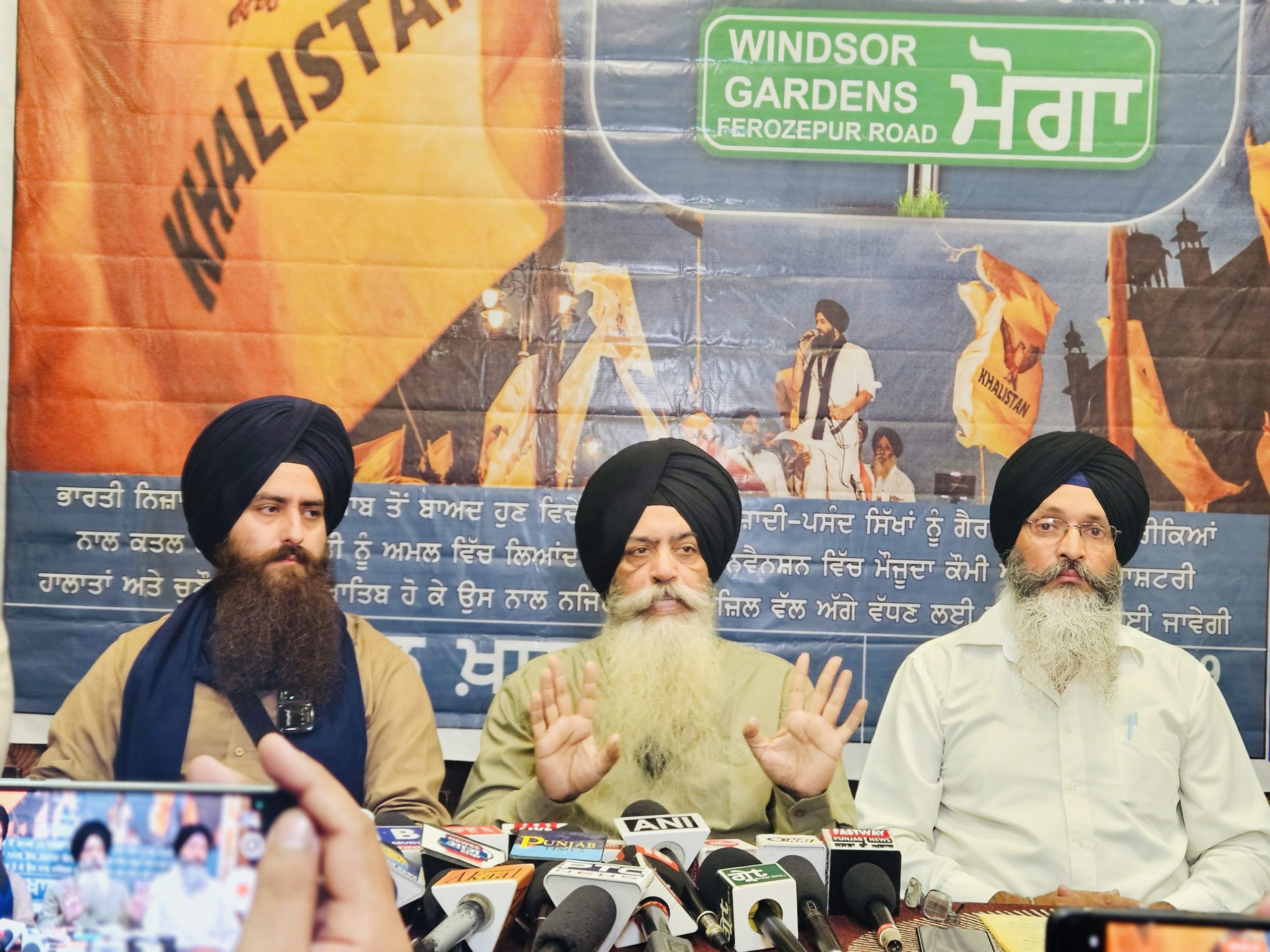 Dal Khalsa leader Kanwarpal Singh addressing media persons