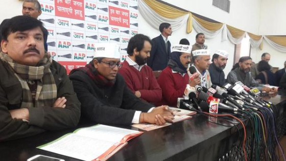 Aam-Aadmi-Party-launches-Election-Manifesto-for-Delhi-Assembly-Elections-e1422689183534